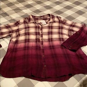 Red ombré plaid chair banks shirt